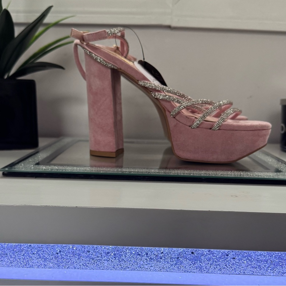 Brand New chunky Sandals💕